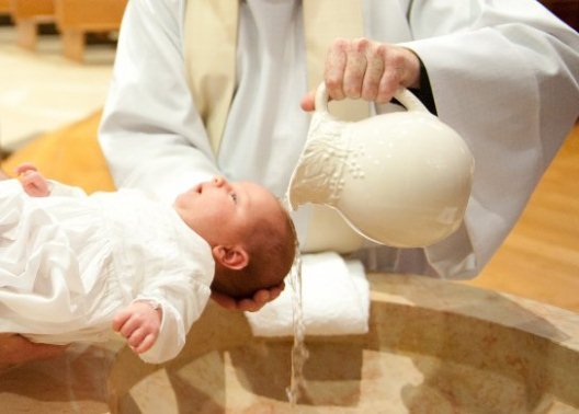 A tradição do batismo e suas lembrancinhas